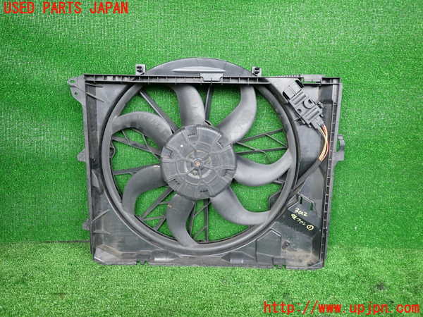 2UPJ-30126836]BMW 325i(VB25)(E90)電動ファン1 中古_m0001.jpg