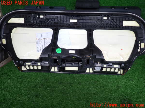2UPJ-30127385]BMW 325i(VB25)(E90)リアシート 中古_m0003.jpg
