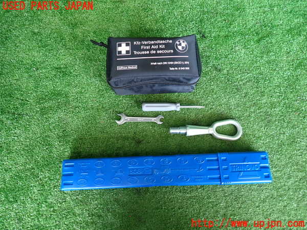 2UPJ-30127805]BMW 325i(VB25)(E90)車載工具 中古_m0002.jpg