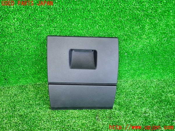 2UPJ-30127841]BMW 325i(VB25)(E90)小物入れ1 中古_m0001.jpg