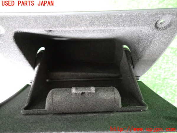 2UPJ-30127841]BMW 325i(VB25)(E90)小物入れ1 中古_m0004.jpg