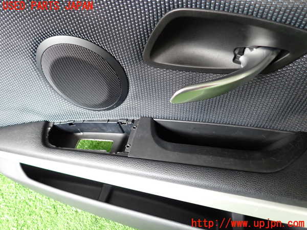2UPJ-30121234]BMW 325i(VB25)(E90)右前ドア内張り 中古_m0003.jpg