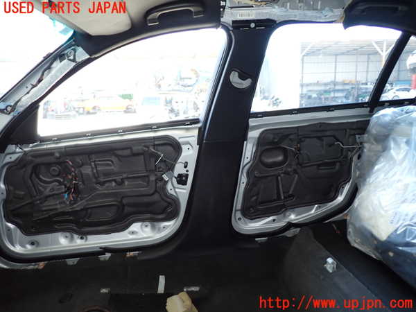 2UPJ-30127665]BMW 325i(VB25)(E90)右センターピラートリム 中古_m0001.jpg