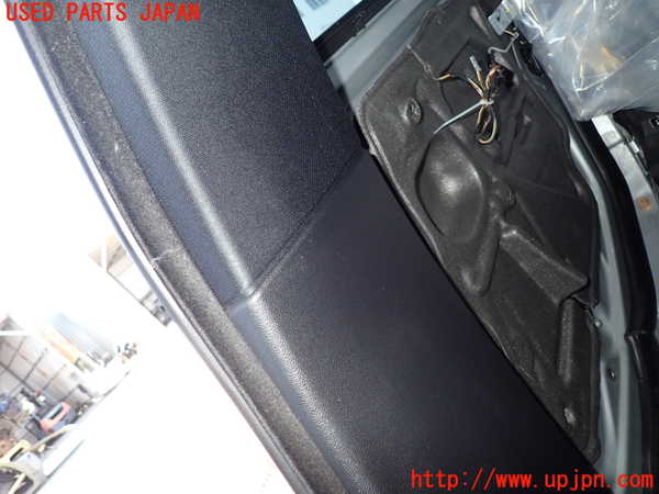 2UPJ-30127665]BMW 325i(VB25)(E90)右センターピラートリム 中古_m0003.jpg