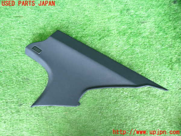 2UPJ-30127675]BMW 325i(VB25)(E90)右リアピラートリム 中古_m0001.jpg