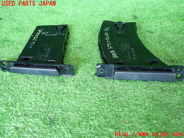 2UPJ-30127810]BMW 325i(VB25)(E90)ドリンクホルダー 中古_m0002.jpg