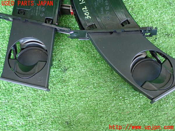 2UPJ-30127810]BMW 325i(VB25)(E90)ドリンクホルダー 中古_m0004.jpg