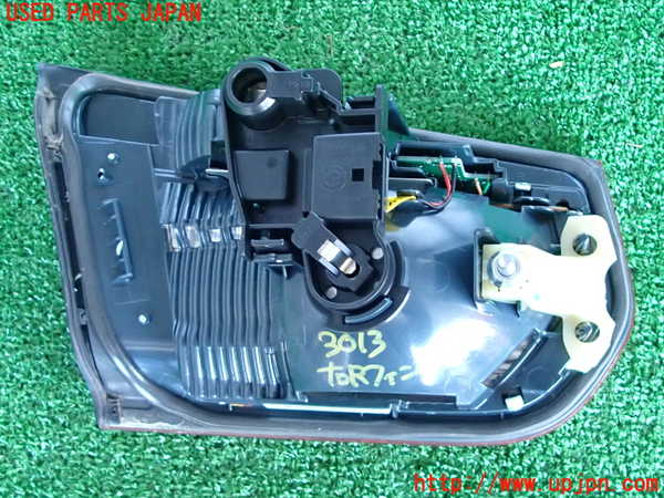 2UPJ-30131550]BMW 328i(3A20)右リアフィニッシャー 中古 F30_m0002.jpg