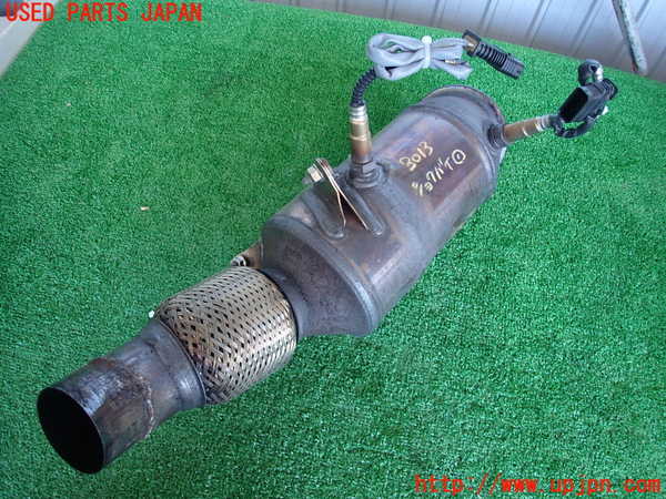 2UPJ-30132661]BMW 328i(3A20)触媒1 中古 F30_m0001.jpg