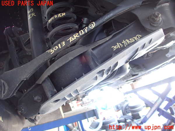 2UPJ-30135226]BMW 328i(3A20)左リアロアアーム1 中古 F30_m0001.jpg