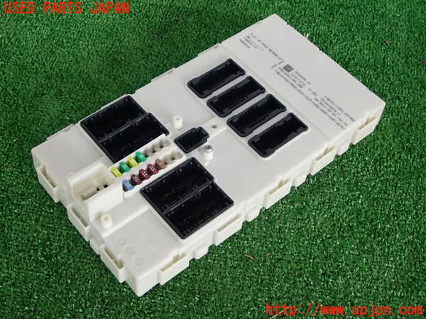 2UPJ-30136742]BMW 328i(3A20)ヒューズボックス2 中古 F30_m0001.jpg