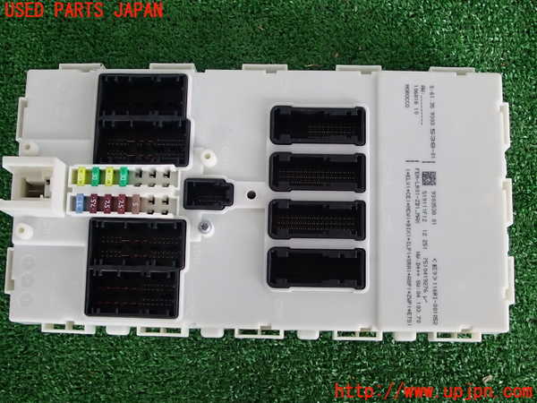 2UPJ-30136742]BMW 328i(3A20)ヒューズボックス2 中古 F30_m0003.jpg