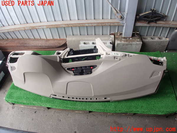 2UPJ-30137505]BMW 328i(3A20)ダッシュボード 中古 F30_m0004.jpg