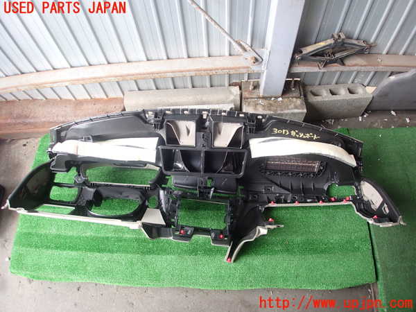 2UPJ-30137505]BMW 328i(3A20)ダッシュボード 中古 F30_m0005.jpg
