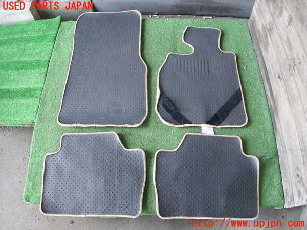 2UPJ-30137800]BMW 328i(3A20)フロアマット 中古 F30_m0004.jpg