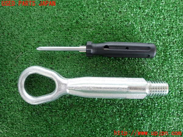 2UPJ-30137805]BMW 328i(3A20)車載工具 中古 F30_m0001.jpg