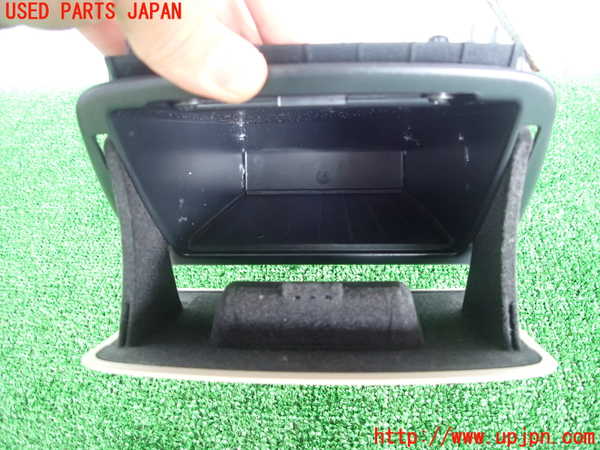 2UPJ-30137841]BMW 328i(3A20)小物入れ1 中古 F30_m0002.jpg