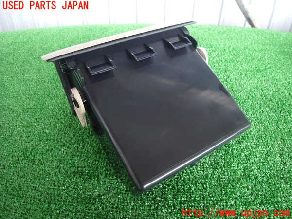 2UPJ-30137841]BMW 328i(3A20)小物入れ1 中古 F30_m0004.jpg