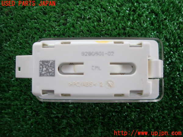 2UPJ-30136413]BMW 328i(3A20)ルームランプ3 (真中 ラゲッジ) 中古 F30_m0002.jpg