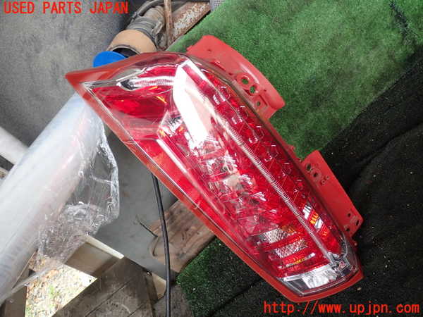 1UPJ-30141536]キャデラック・SRX クロスオーバー(T166C)左テールランプ 中古_m0001.jpg