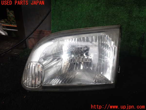 1UPJ-30151132]ハイエースワゴン100系(KZH100G)左ヘッドライト ハロゲン 中古_m0001.jpg