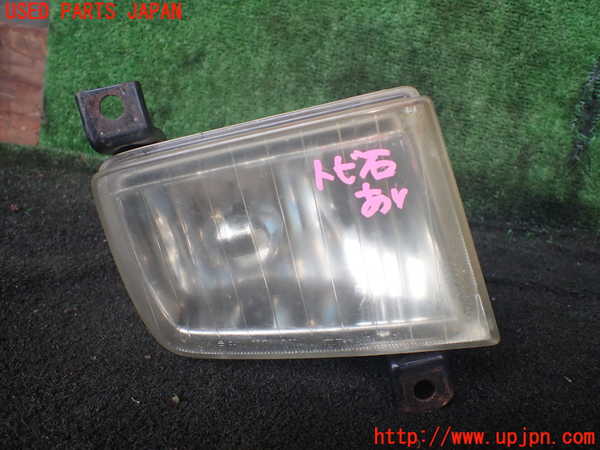 1UPJ-30151180]ハイエースワゴン100系(KZH100G)右フォグ 中古_m0001.jpg