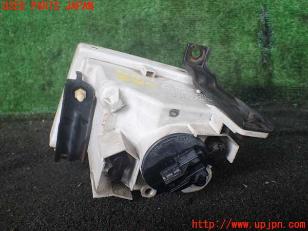 1UPJ-30151180]ハイエースワゴン100系(KZH100G)右フォグ 中古_m0003.jpg