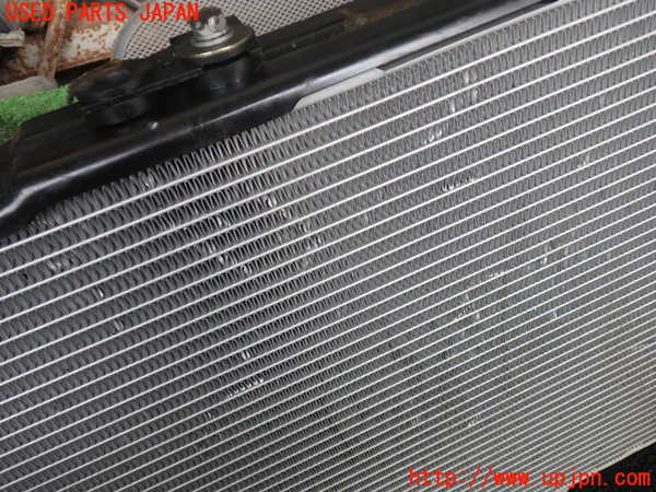 1UPJ-30152321]ハイエースワゴン100系(KZH100G)ラジエーター1(メイン) 中古_m0003.jpg