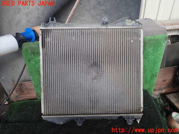 1UPJ-30152322]ハイエースワゴン100系(KZH100G)ラジエーター2(サブ) 中古_m0001.jpg