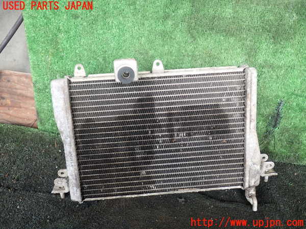 1UPJ-30152323]ハイエースワゴン100系(KZH100G)ラジエーター3 中古_m0002.jpg