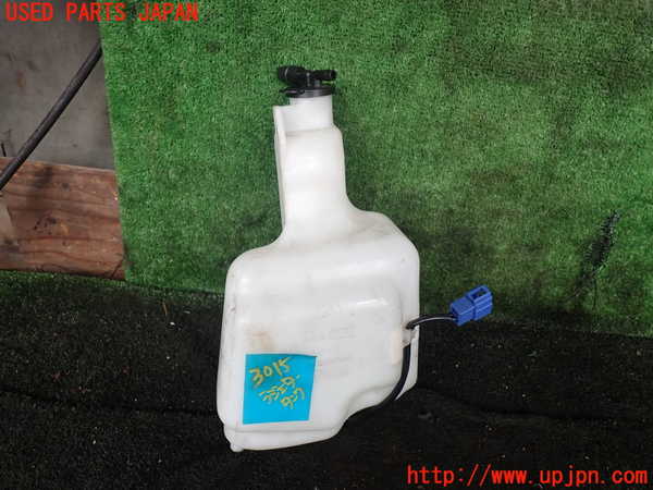 1UPJ-30152410]ハイエースワゴン100系(KZH100G)ラジエータータンク 中古_m0001.jpg