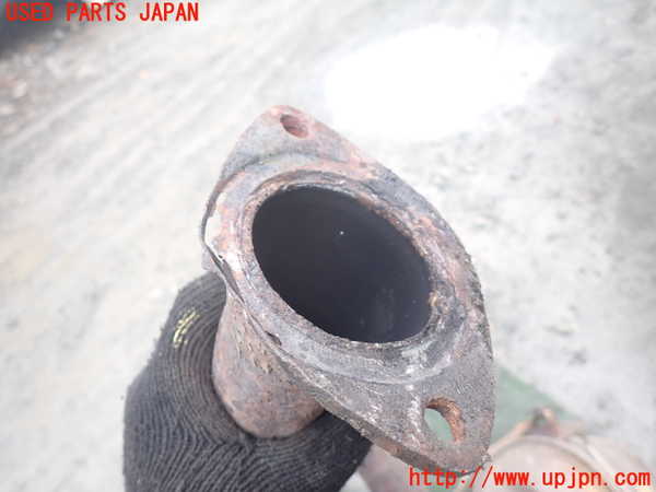 1UPJ-30152651]ハイエースワゴン100系(KZH100G)センターパイプ1 中古_m0002.jpg