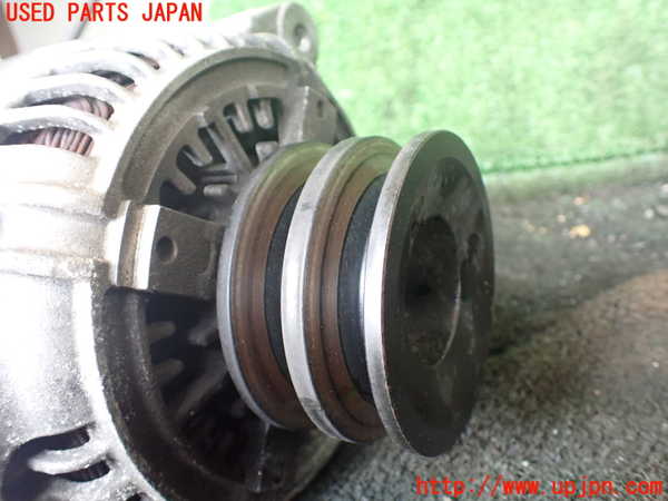1UPJ-30156015]ハイエースワゴン100系(KZH100G)オルタネーター(ダイナモ) 中古_m0003.jpg
