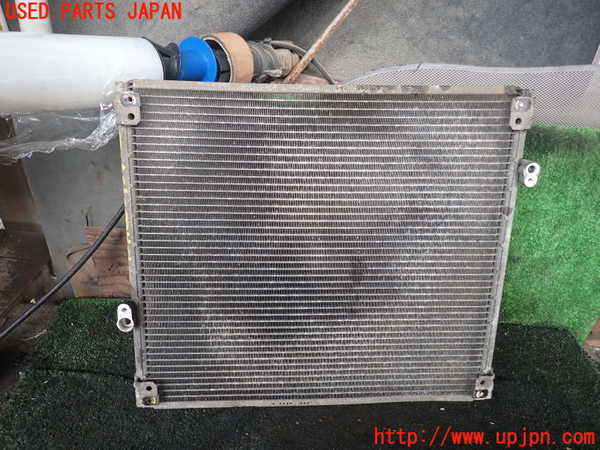 1UPJ-30156031]ハイエースワゴン100系(KZH100G)エアコンコンデンサー1 中古_m0001.jpg