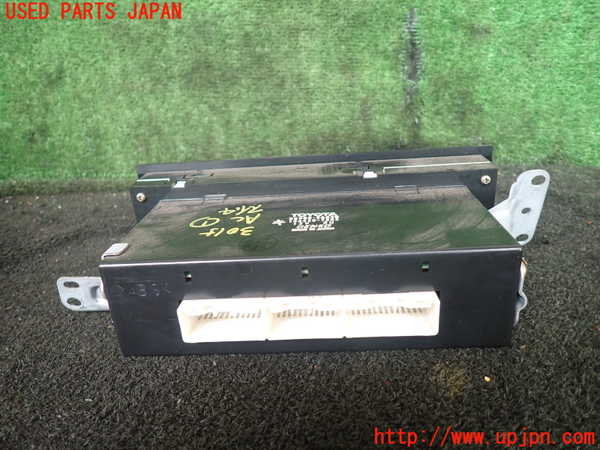 1UPJ-30156066]ハイエースワゴン100系(KZH100G)エアコンスイッチ1 中古_m0003.jpg