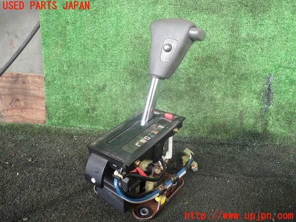 1UPJ-30157555]ハイエースワゴン100系(KZH100G)ATシフトレバー 中古_m0001.jpg