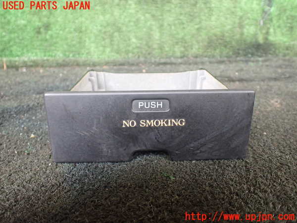 1UPJ-30157843]ハイエースワゴン100系(KZH100G)小物入れ3 中古_m0001.jpg