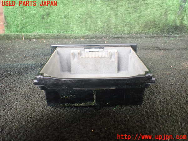 1UPJ-30157843]ハイエースワゴン100系(KZH100G)小物入れ3 中古_m0003.jpg