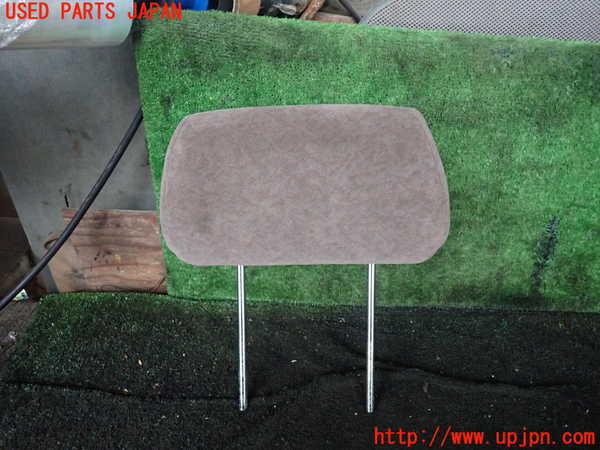 1UPJ-30157070]ハイエースワゴン100系(KZH100G)助手席ヘッドレスト 中古_m0001.jpg