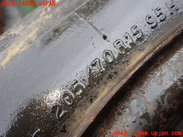 1UPJ-30159601]ハイエースワゴン100系(KZH100G)スペアタイヤ1 中古_m0002.jpg