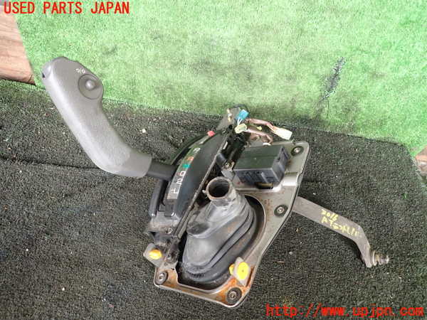 1UPJ-30167555]ハイラックスサーフ N130系 4ドア(KZN130W)ATシフトレバー 中古_m0001.jpg
