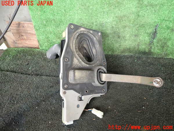 1UPJ-30167555]ハイラックスサーフ N130系 4ドア(KZN130W)ATシフトレバー 中古_m0004.jpg