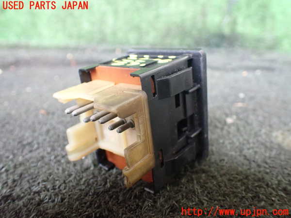 1UPJ-30166280]ハイラックスサーフ N130系 4ドア(KZN130W)ミラースイッチ 中古_m0002.jpg
