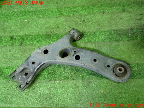 1UPJ-30175176]エスティマ(ACR50W)右フロントロアアーム1 中古_m0002.jpg
