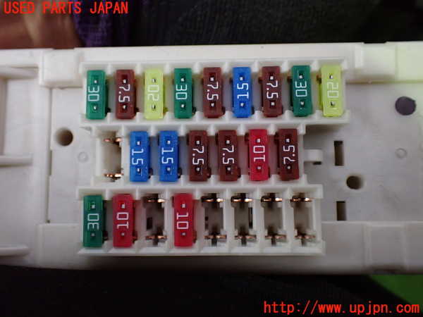 1UPJ-30176741]エスティマ(ACR50W)ヒューズボックス1 中古_m0003.jpg