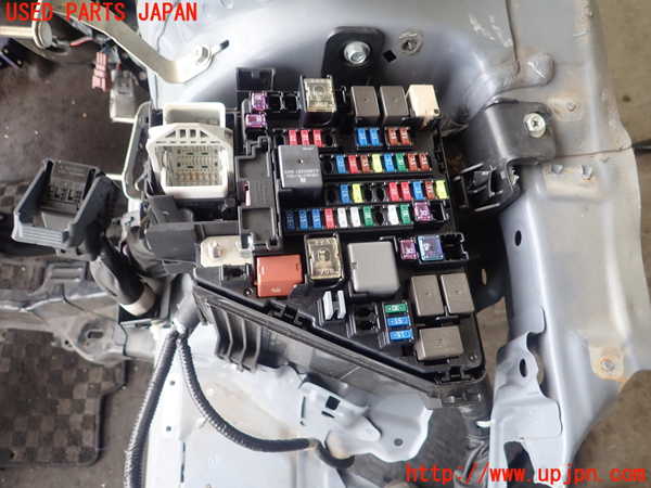 1UPJ-30186741]スバル・XV(GT7)ヒューズボックス1 中古_m0002.jpg