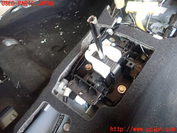 5UPJ-30187555]スバル・XV(GT7)ATシフトレバー 中古_m0001.jpg
