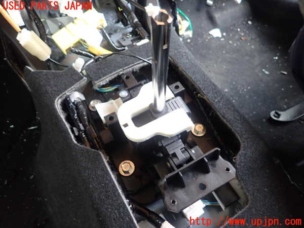 5UPJ-30187555]スバル・XV(GT7)ATシフトレバー 中古_m0002.jpg