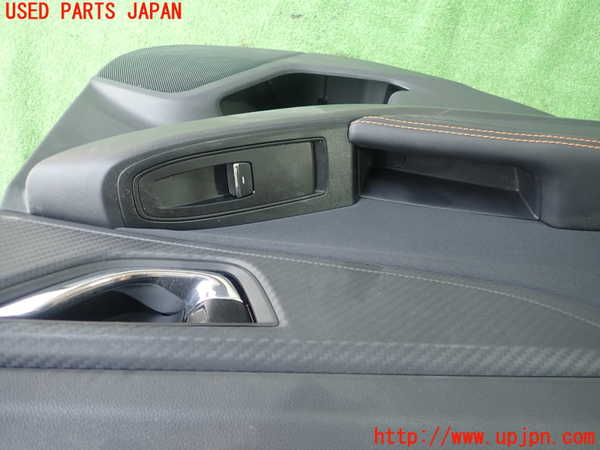 1UPJ-30181324]スバル・XV(GT7)左後ドア内張り 中古_m0002.jpg