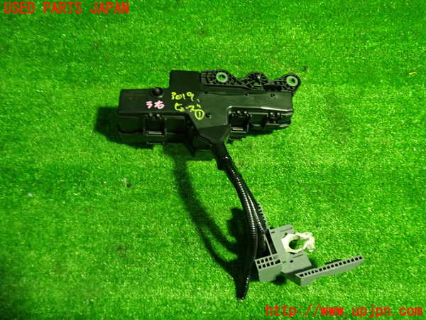 1UPJ-30196741]ハリアー ハイブリッド(AXUH80)ヒューズボックス1 中古_m0004.jpg